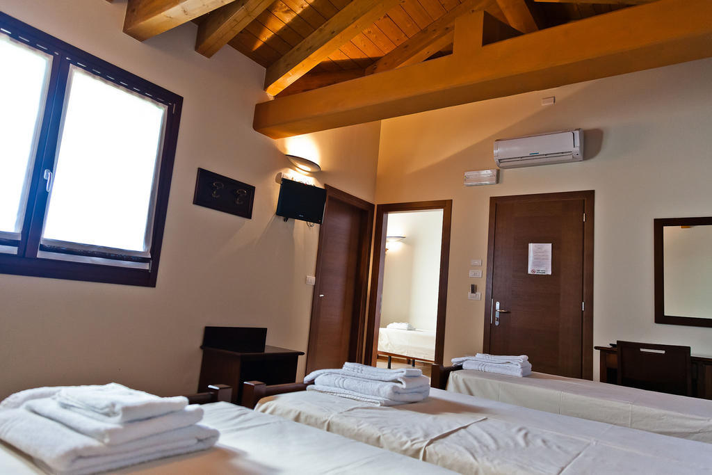 Agriturismo Olistella Palazzolo dello Stella Ruang foto