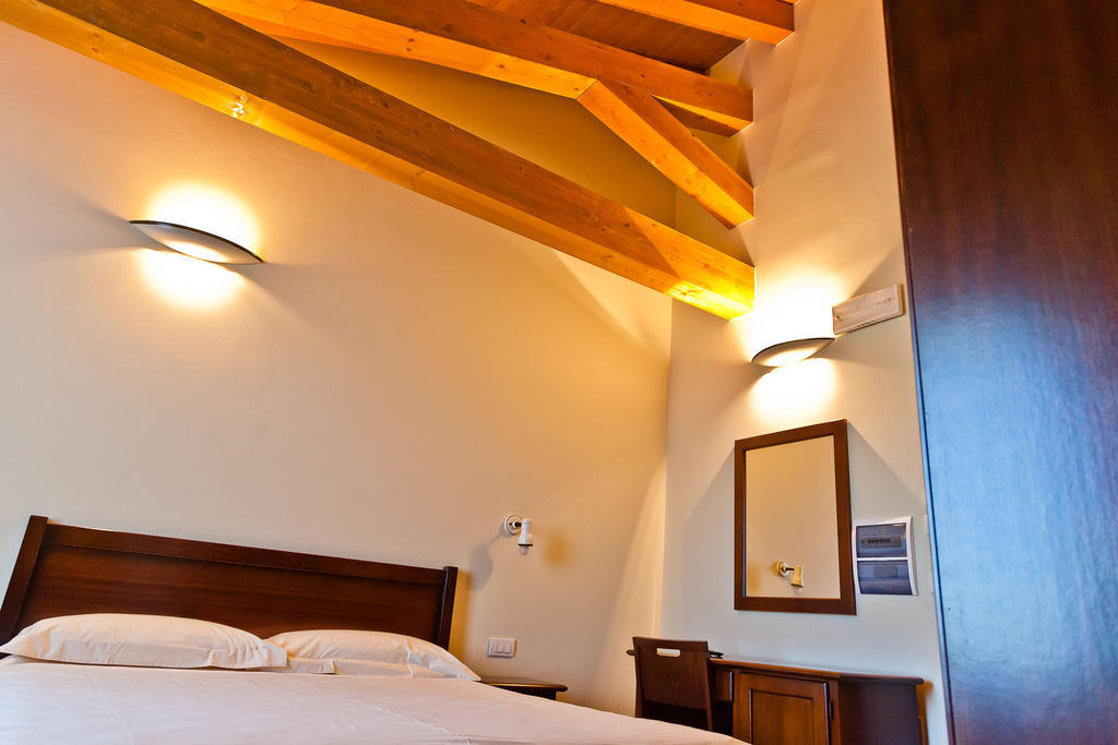 Agriturismo Olistella Palazzolo dello Stella Ruang foto