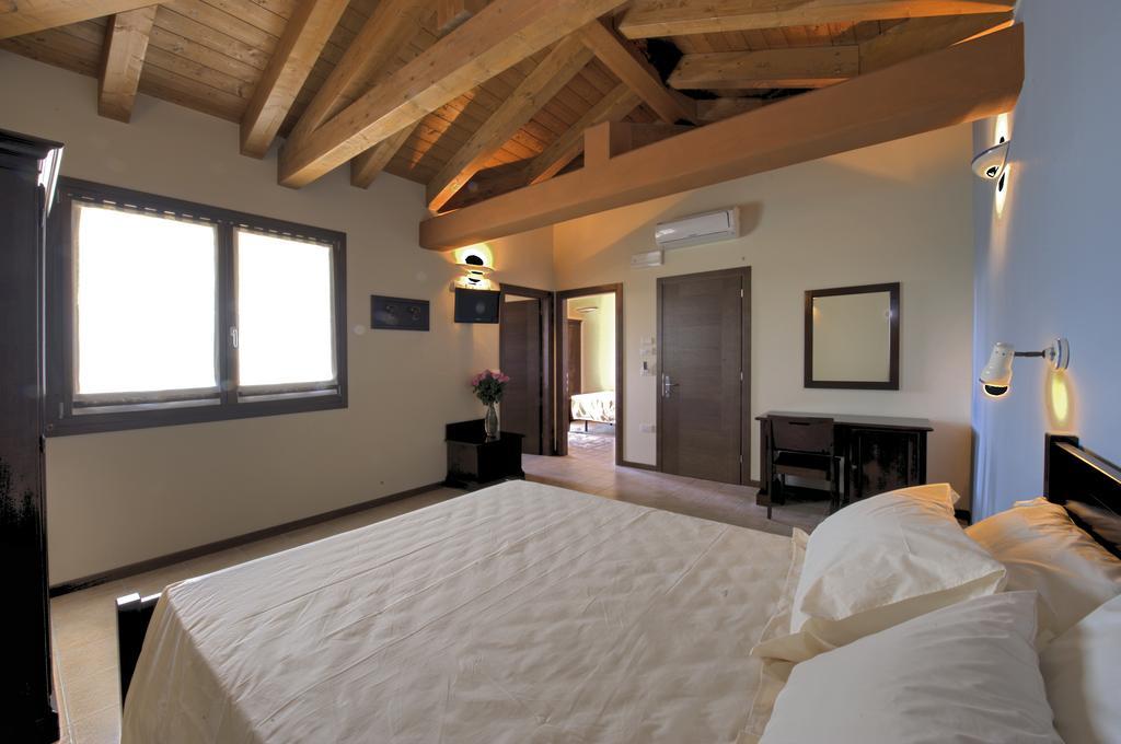 Agriturismo Olistella Palazzolo dello Stella Ruang foto