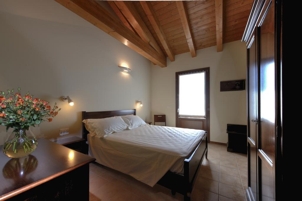 Agriturismo Olistella Palazzolo dello Stella Ruang foto